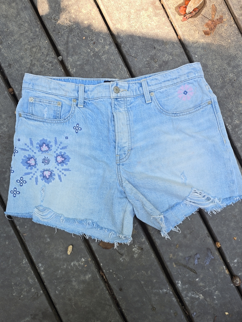 Lucky Brans Cut Oss Shorts With Embroydery